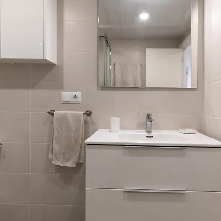 Apartament At123 Reformado, En El Centro Del Pueblo, Solamente 500m De La Playa *